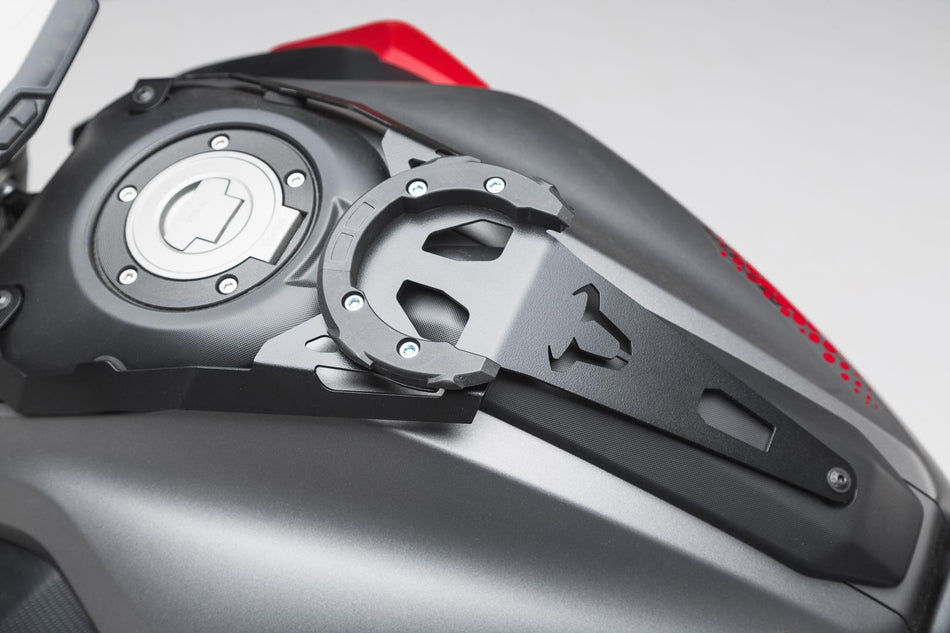 [TRT.00.640.20901/B] Anello aggancio serbatoio EVO Nero. Yamaha MT-07 (14-17) / Moto Cage (15-16).