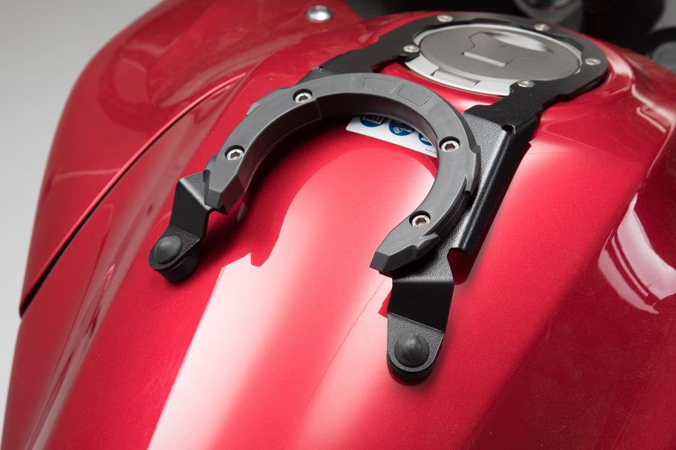 [TRT.00.640.30701/B] Anello aggancio serbatoio EVO Nero. Honda VFR800X Crossrunner (15-).