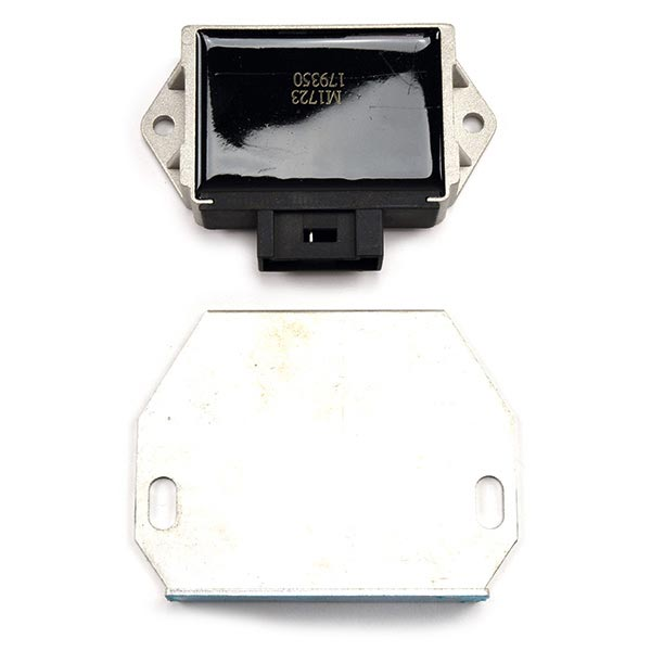 REGOLATORE DI TENSIONE 12V PER MOTO 125/150 YAMAHA/MINARELLI BENELLI VELVET /