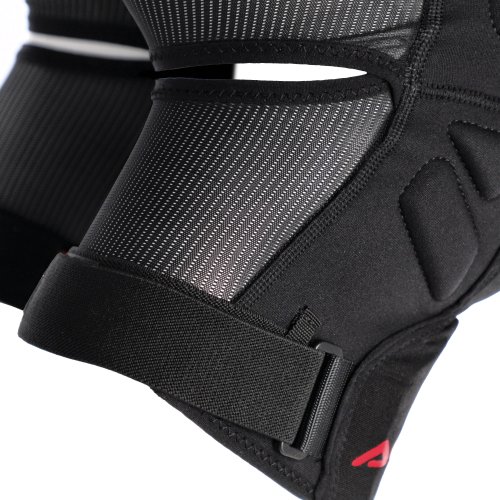 KNEE GUARD SOFT ADULT ROSSO