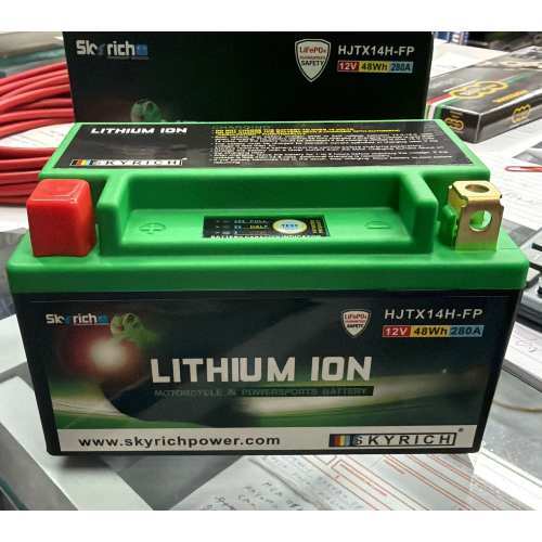 <p><strong>Ricambio per veicoli Piaggio</strong></p>
<p>Ricambio per veicoli Piaggio. Ricambio selezionato per la sostituzione del componente originale, indicato per interventi di manutenzione, ripristino o restauro del veicolo. Prima dell'acquisto verifi